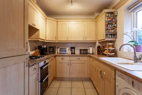 9 Tamesis Place, Caversham, Reading, RG4 8ET