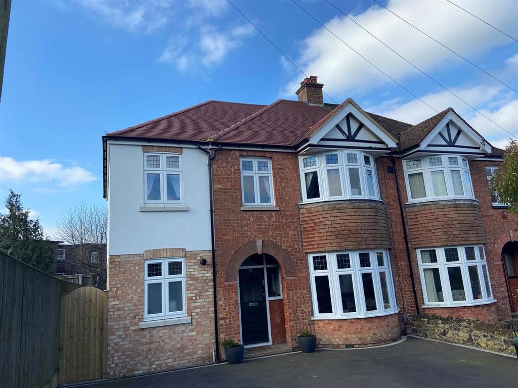 Kearsney Avenue 4 bed semidetached house £1,600 pcm (£369 pw)