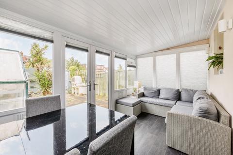 65 Beresford Avenue, London, W7 3AJ