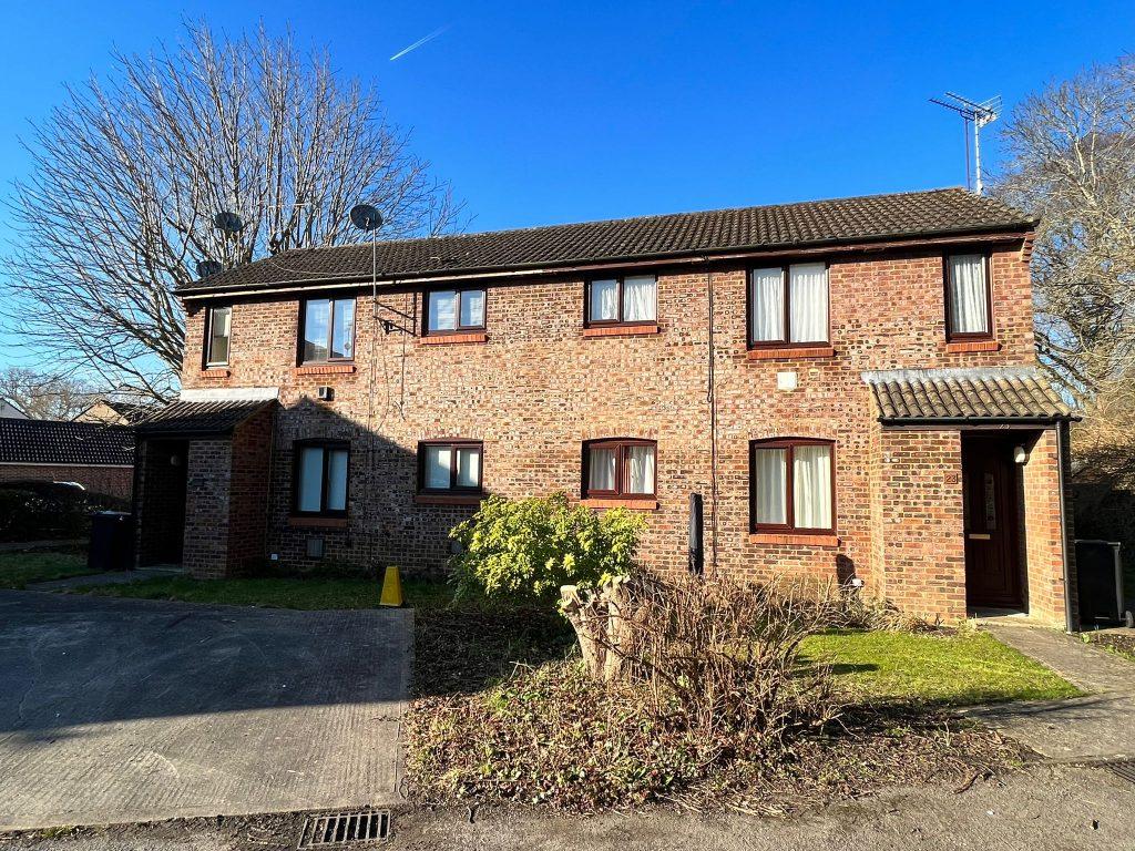 Willowherb Close, Haydon Wick... 1 bed apartment £625 pcm (£144 pw)