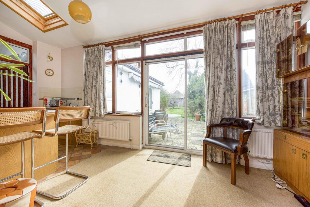 Selwyn Road, New Malden, KT3 3 bed semidetached house £985,000