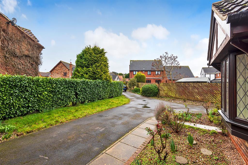 The Poplars, Leconfield, East... 3 bed detached bungalow £289,950
