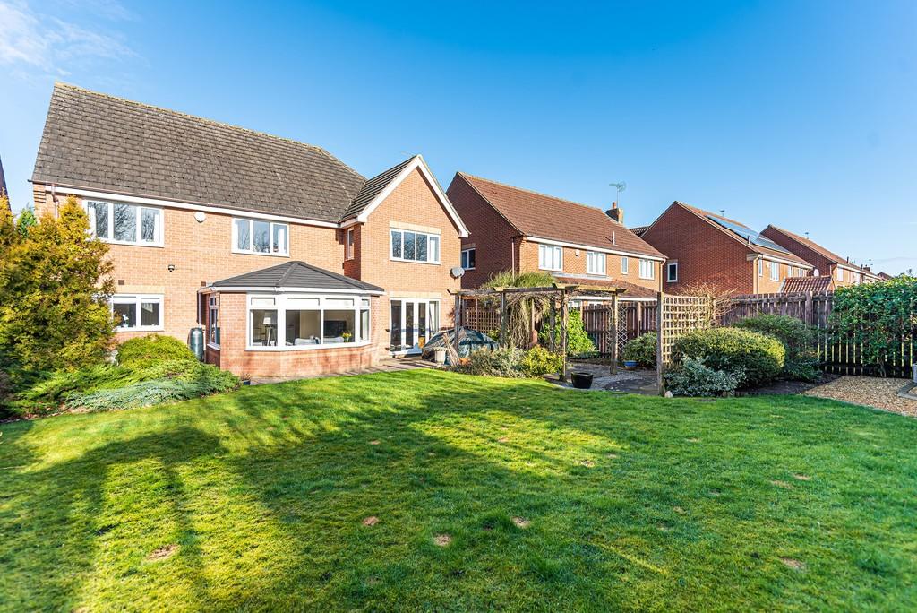 Lord Drive, Pocklington 5 bed detached house £625,000