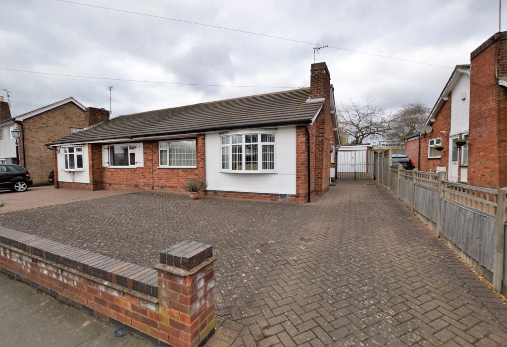 Gloucester Crescent, Wigston... 2 bed bungalow £250,000