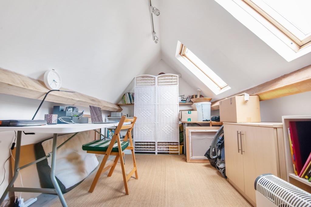 Studio loft room