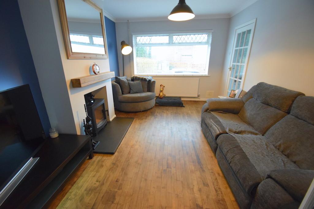 43 Shakespeare Avenue, Cefn Glas... 2 bed semidetached house £185,000