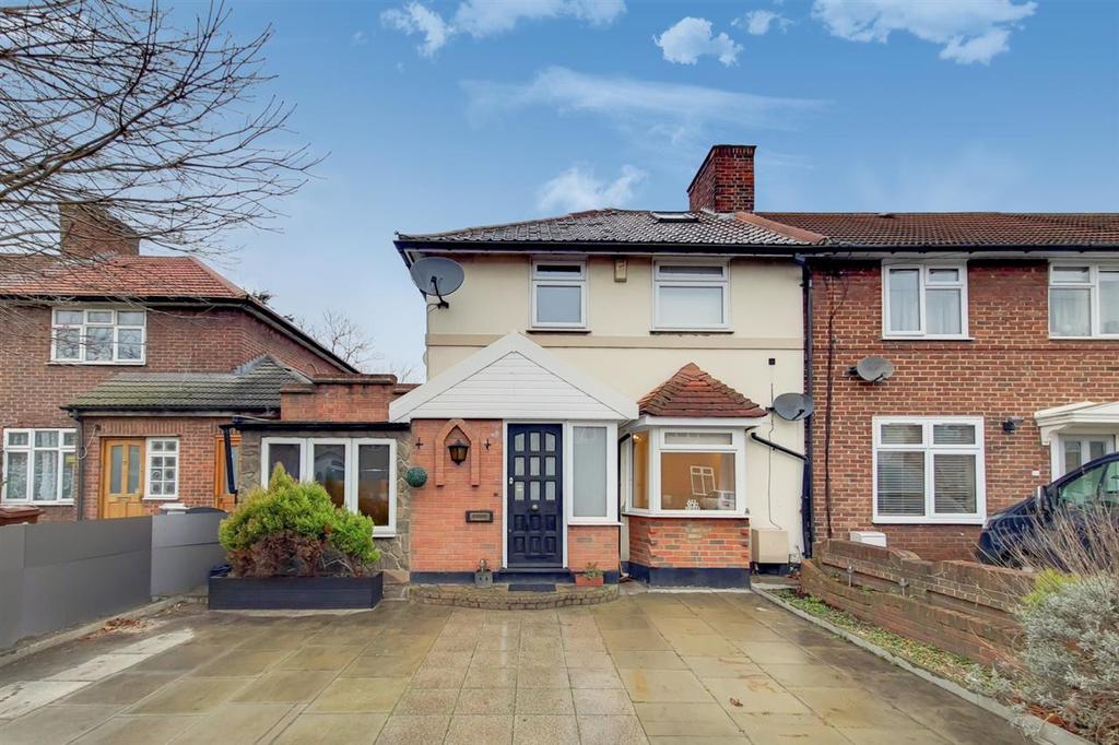 Cartwright Road, Dagenham, Essex 3 bed end of terrace house £465,000