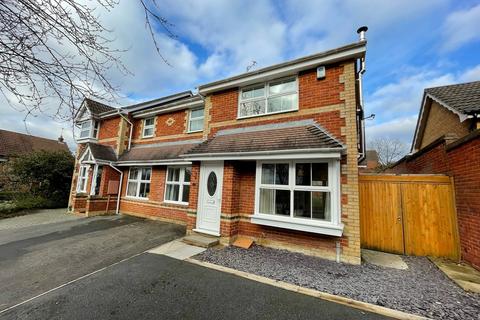 3 bedroom semi-detached house to rent, Maidenbower