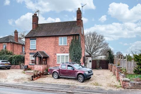2, Cedar Cottage Main Road, Hallow, Worcester, WR2 6PW