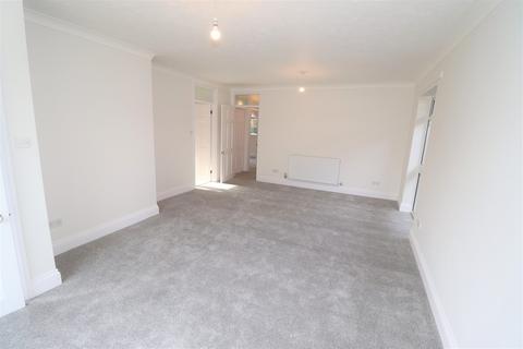 5 Fernhill Close, Kenilworth, CV8 1AN
