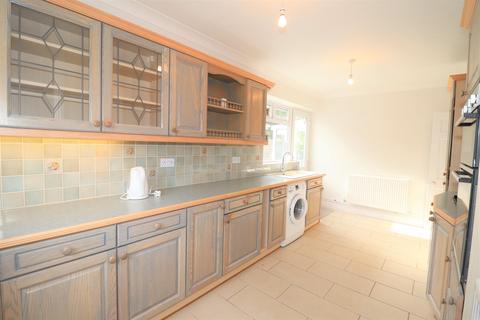 5 Fernhill Close, Kenilworth, CV8 1AN