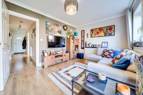 6 Charding Crescent, Royston, SG8 5HB