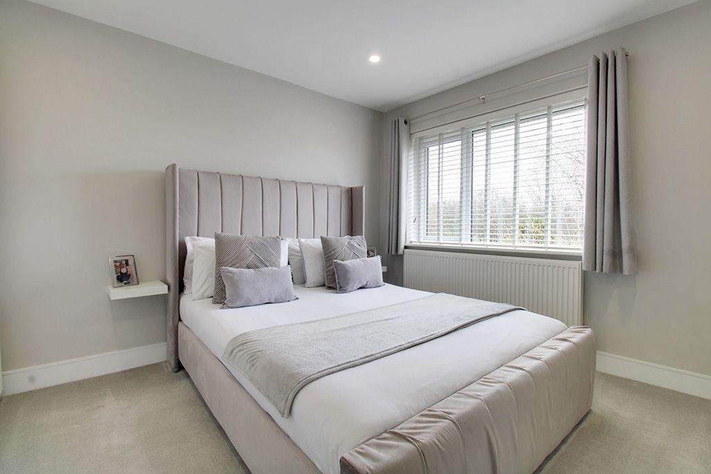 Bedroom 1 (Double)