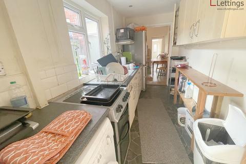 4 bedroom terraced house to rent, Harley Street