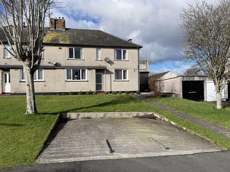 Llangefni, Isle of Anglesey 2 bed apartment £112,000