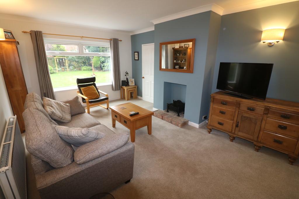 Dower Rise, Swanland 4 bed detached house £1,350 pcm (£312 pw)