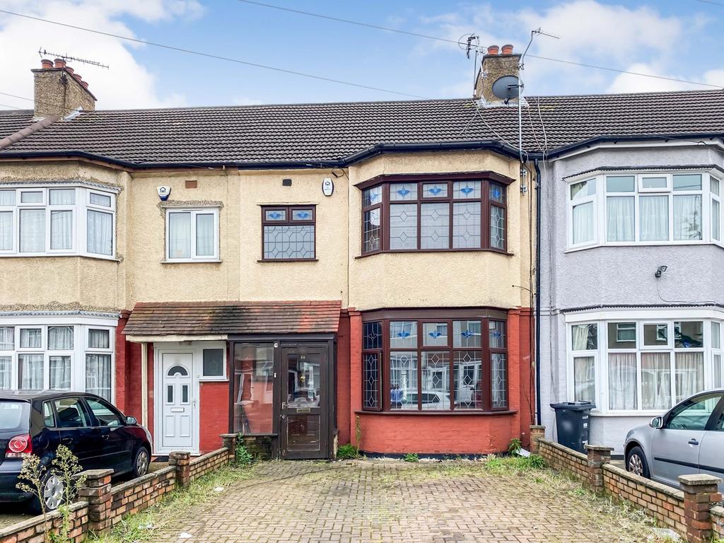 Gantshill Crescent, GANTS HILL, IG2 3 bed terraced house £525,000