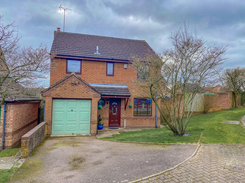 Sorrel Drive, Boughton Vale, Rugby... 4 bed detached house £350,000