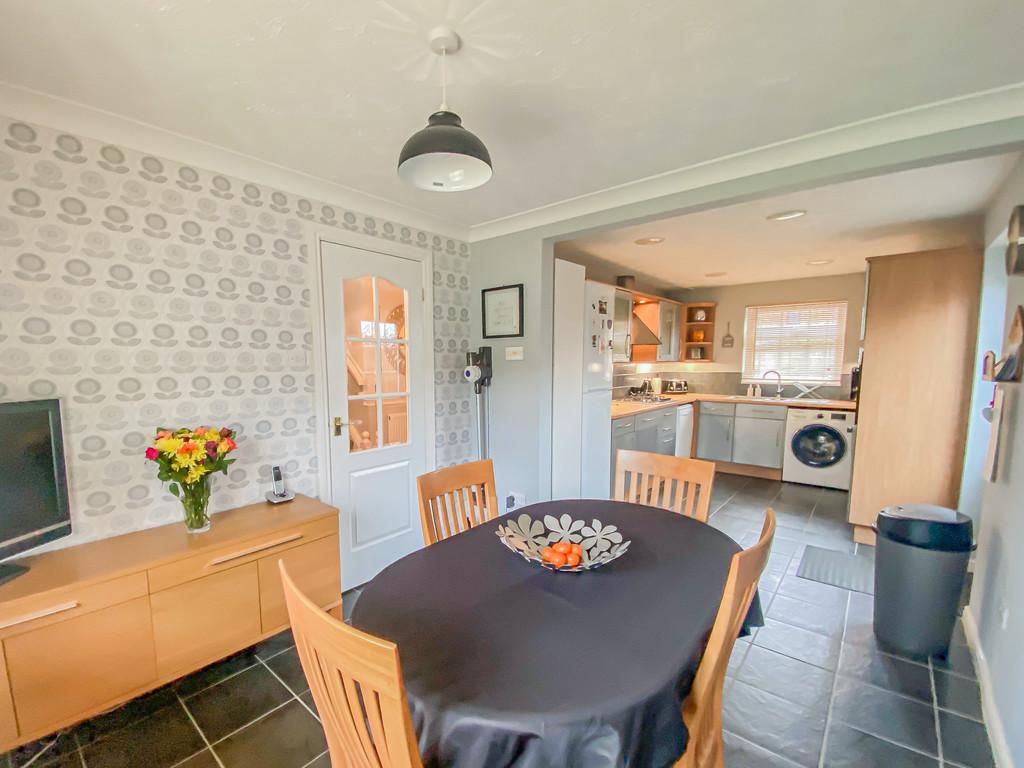 Sorrel Drive, Boughton Vale, Rugby... 4 bed detached house £350,000