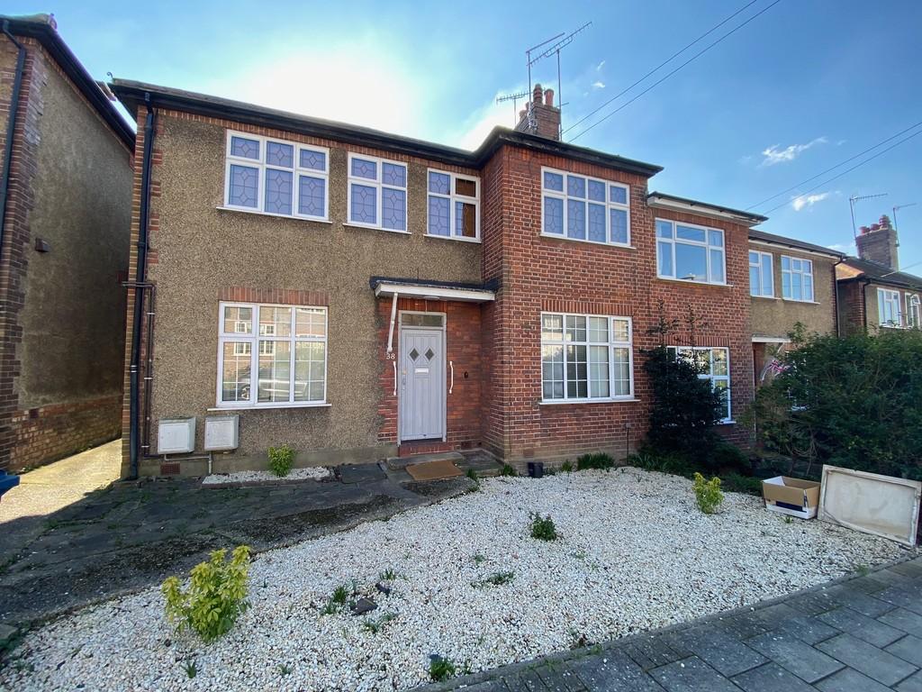 Ashbourne Avenue, Harrow HA2 0JS 2 bed £1,425 pcm (£329 pw)