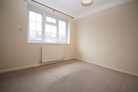 12 Centurion Drive, Wirral, CH47 7AL