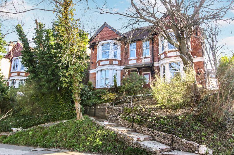 CATERHAM VALLEY £1250pcm 2 bed £1,250 pcm (£288 pw)