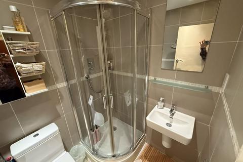 Studio to rent, Du Cane Court Balham High Road Balham SW17 7JZ
