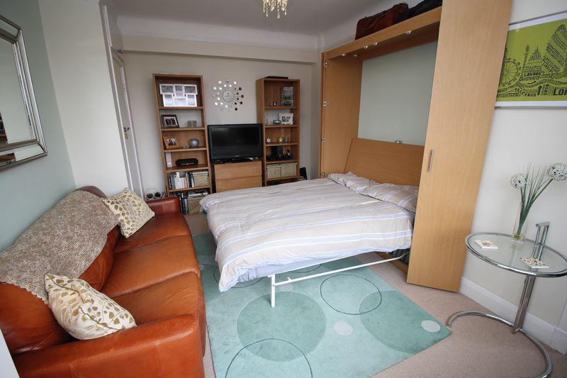Reception bed down