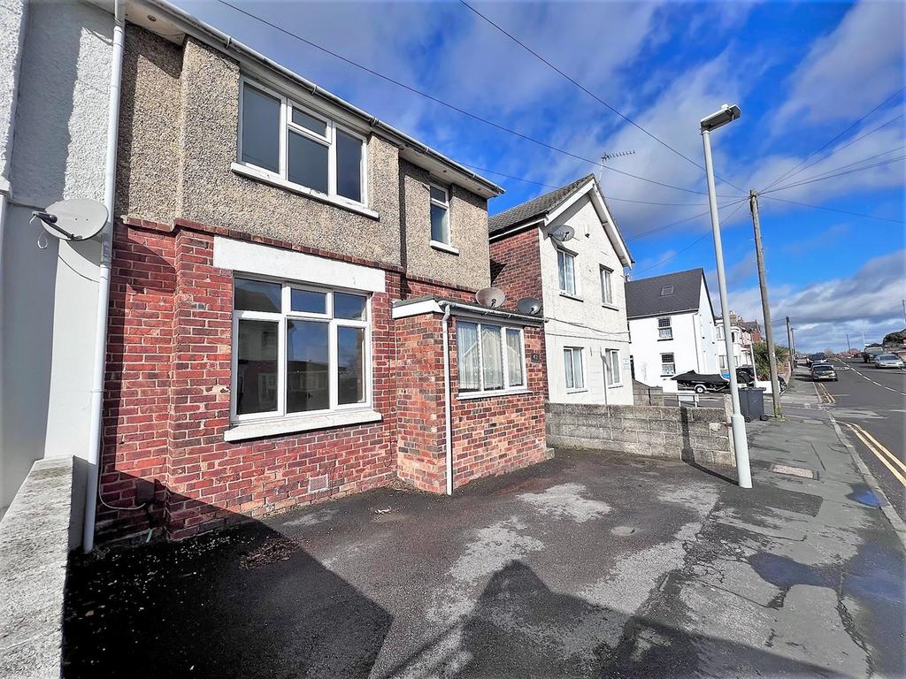 Cranbrook Road, Parkstone, Poole, BH12 3 bed semidetached house £315,000