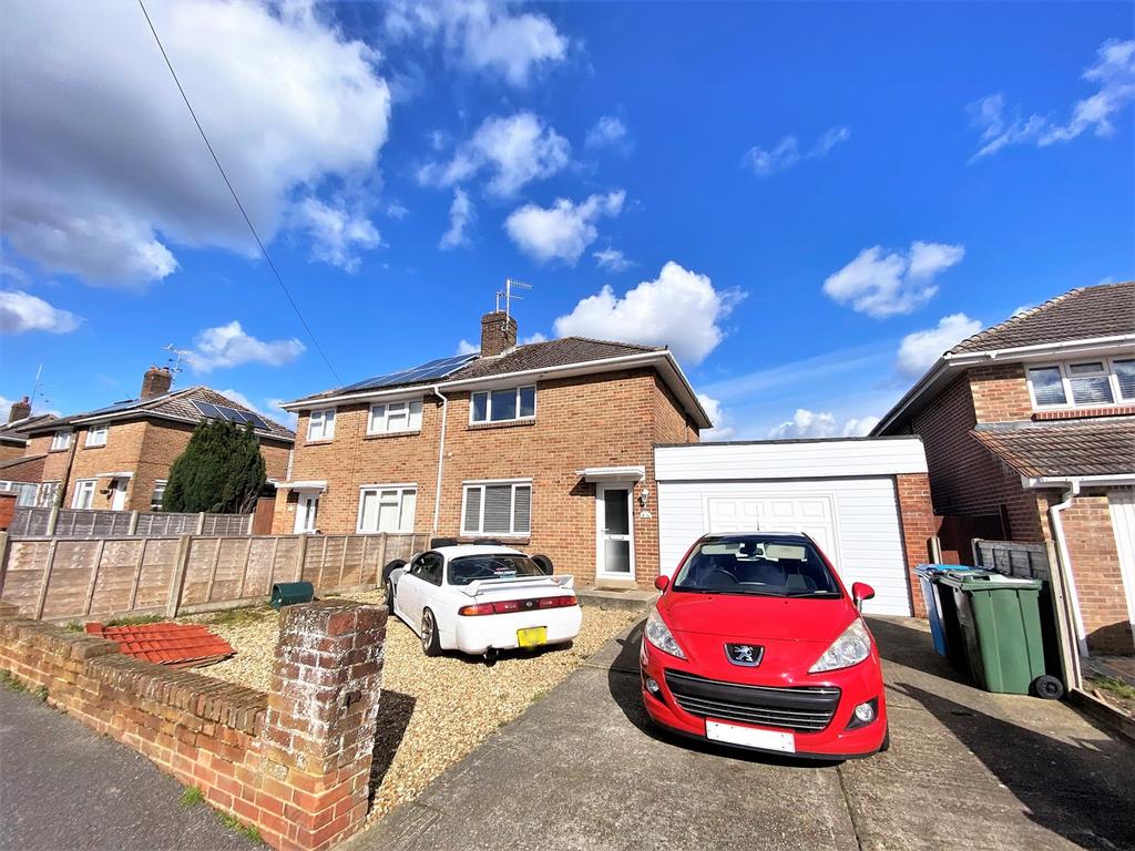 Kitchener Crescent, Waterloo, Poole, BH17 2 bed semidetached house £