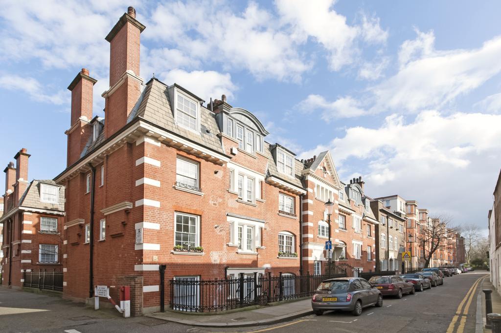 Pond House, Pond Place, Chelsea... 2 bed apartment £2,708 pcm (£625 pw)
