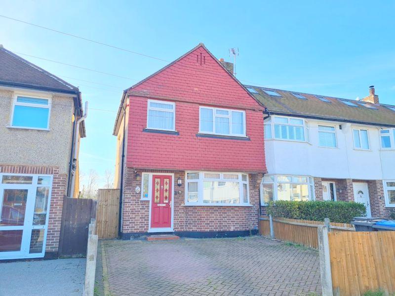 Pembury Avenue, Worcester Park 3 bed end of terrace house £1,900 pcm