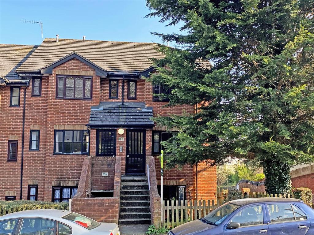 Garlands Road, Redhill 1 bed flat £225,000