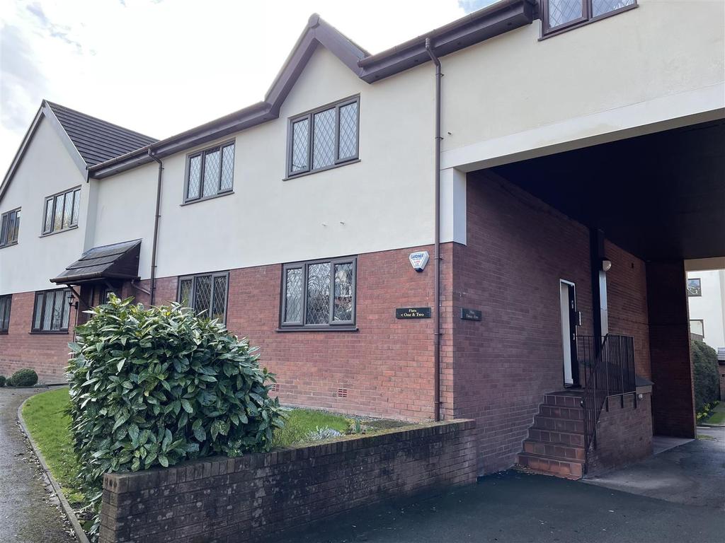 St Johns Wood, Clifton Drive, Lytham 2 bed apartment for sale £259,000