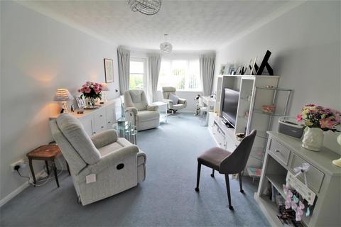 1 bedroom flat for sale, The Esplanade, Frinton-On-Sea