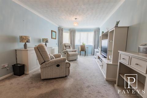 1 bedroom flat for sale, The Esplanade, Frinton-On-Sea