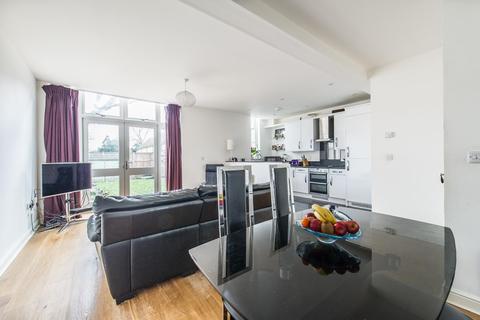 4a Murray Drive, Stone, DA2 6FS
