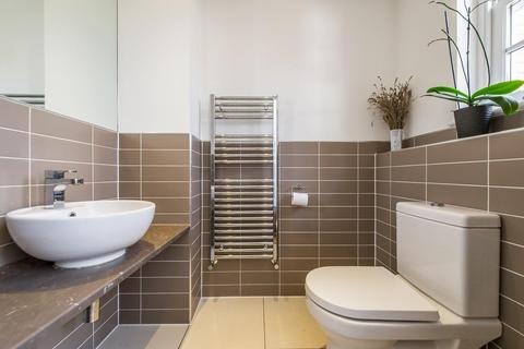 4a Murray Drive, Stone, DA2 6FS