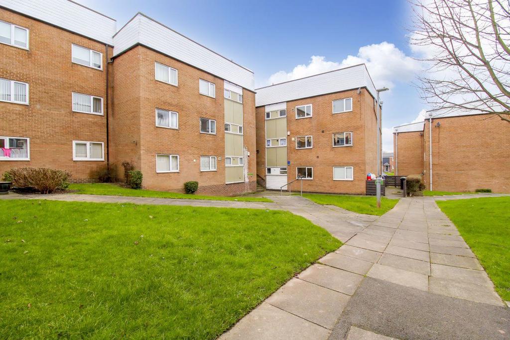 Rathvale Court, Chilwell, Nottingham... 2 bed flat £600 pcm (£138 pw)
