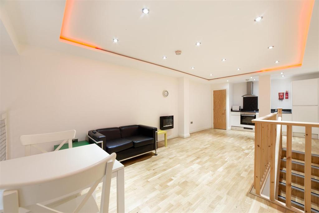 Falconars House, Newcastle Upon Tyne, NE1 1 bed apartment £950 pcm (£