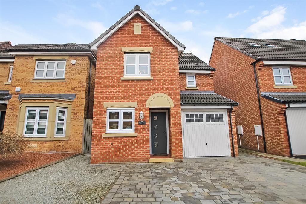 Wakenshaw Drive, Newton Aycliffe 3 bed detached house for sale £179,950