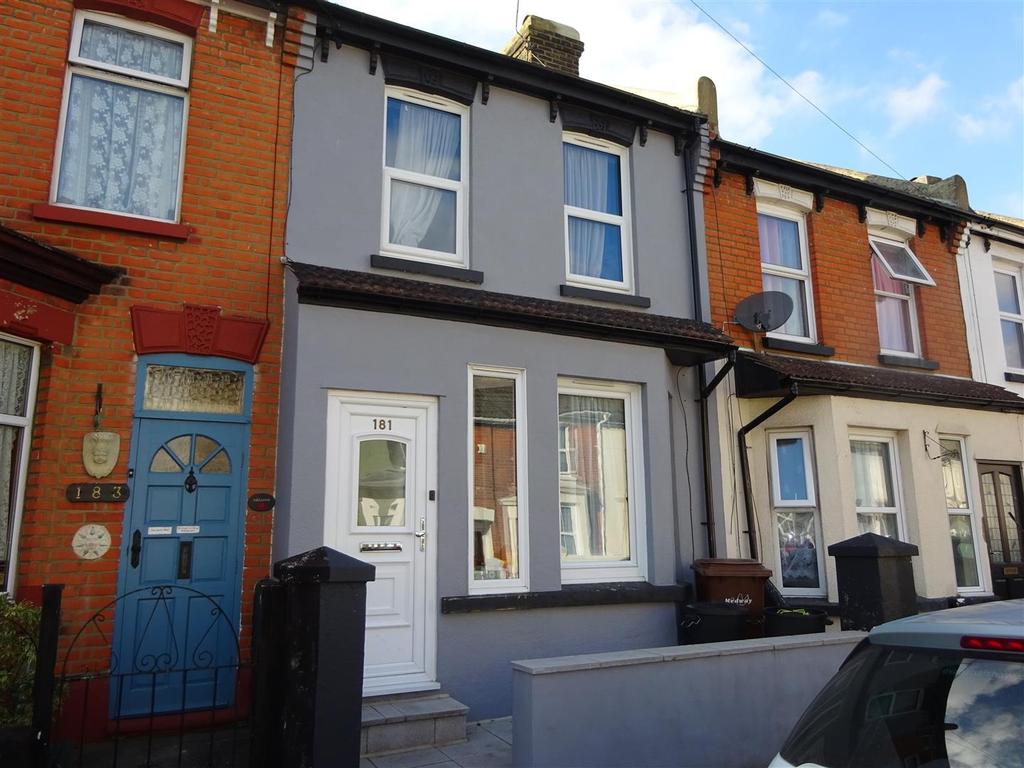 Shakespeare Road, Gillingham 3 bed house £1,100 pcm (£254 pw)