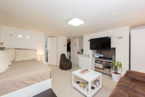 1 bedroom flat for sale - 21 Temple Road, Epsom