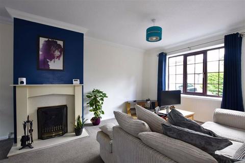 4 Elizabeth Way, Irthlingborough, Wellingborough, NN9 5LE