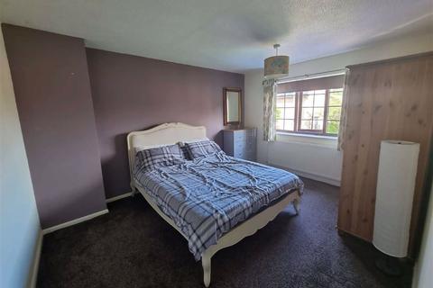 4 Elizabeth Way, Irthlingborough, Wellingborough, NN9 5LE