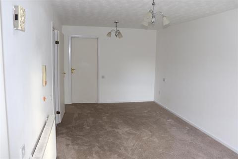 2 bedroom bungalow for sale - Twyford Close, Aldridge