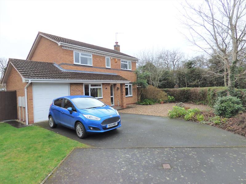 11 Baldenhall, Malvern, Worcestershire, WR14 4 bed detached house £