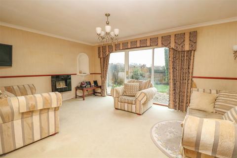 6 Beech Rise, Hatfield Peverel, Chelmsford, CM3 2LR