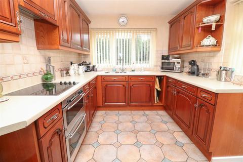 6 Beech Rise, Hatfield Peverel, Chelmsford, CM3 2LR