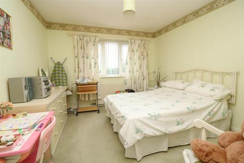 6 Beech Rise, Hatfield Peverel, Chelmsford, CM3 2LR